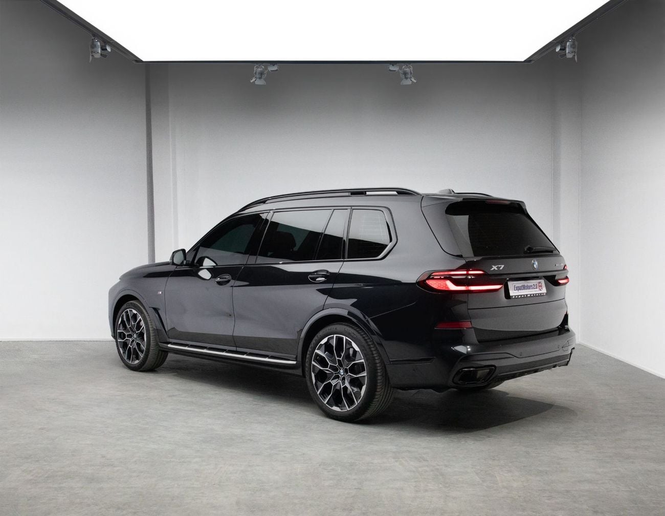 بي أم دبليو X7 xDrive 40i M Sport Pro