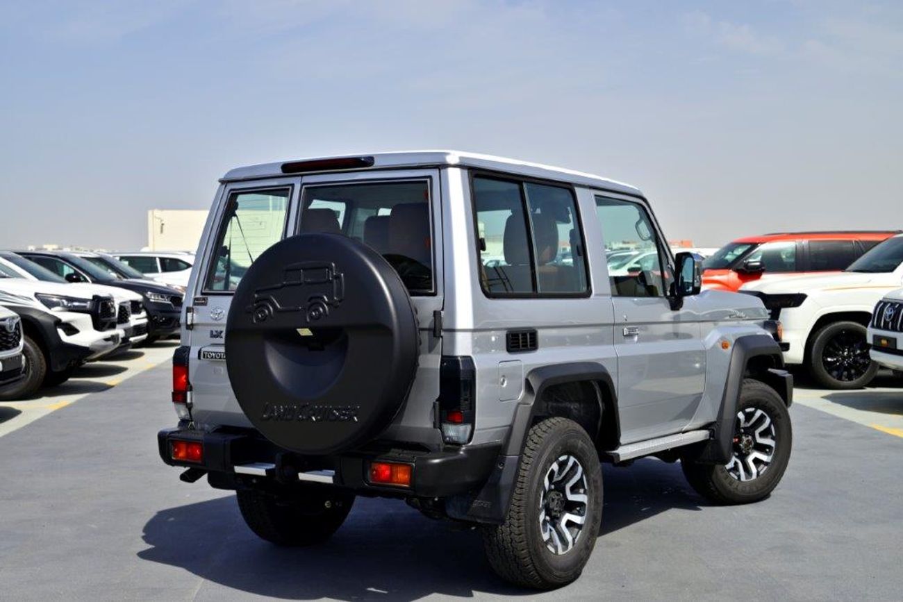 تويوتا لاند كروزر 70 2024 Model Toyota Land Cruiser Hard Top Super Deluxe 2.8L Diesel 5 Seater Automatic -Euro 5