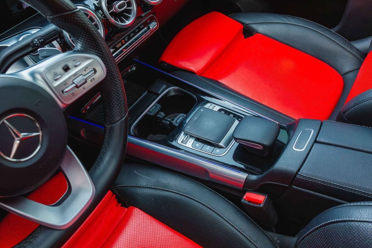 مرسيدس بنز GLB 250 4MATIC 2.0L (221 HP)