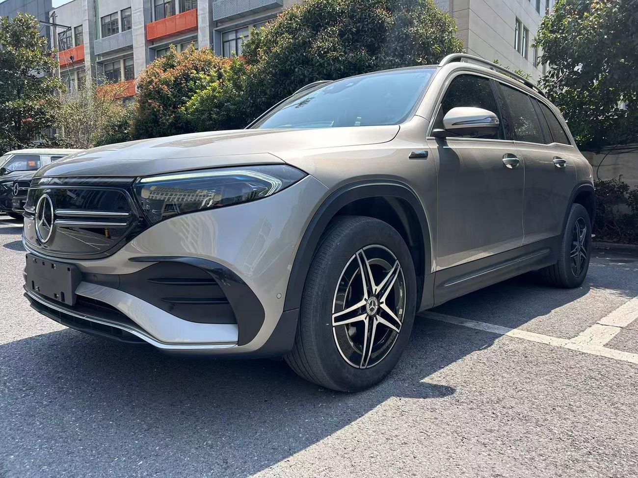 Mercedes-Benz EQB 350 2023 Mercedes-Benz EQB 350 4MATIC FULLY LOADED