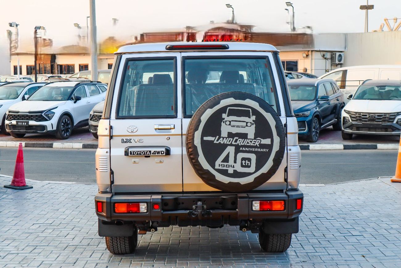 Toyota Land Cruiser 70 DLX 4.0L Toyota Land Cruiser 70 Series (GRJ76) 5-Door Hardtop - Full Option Spec List