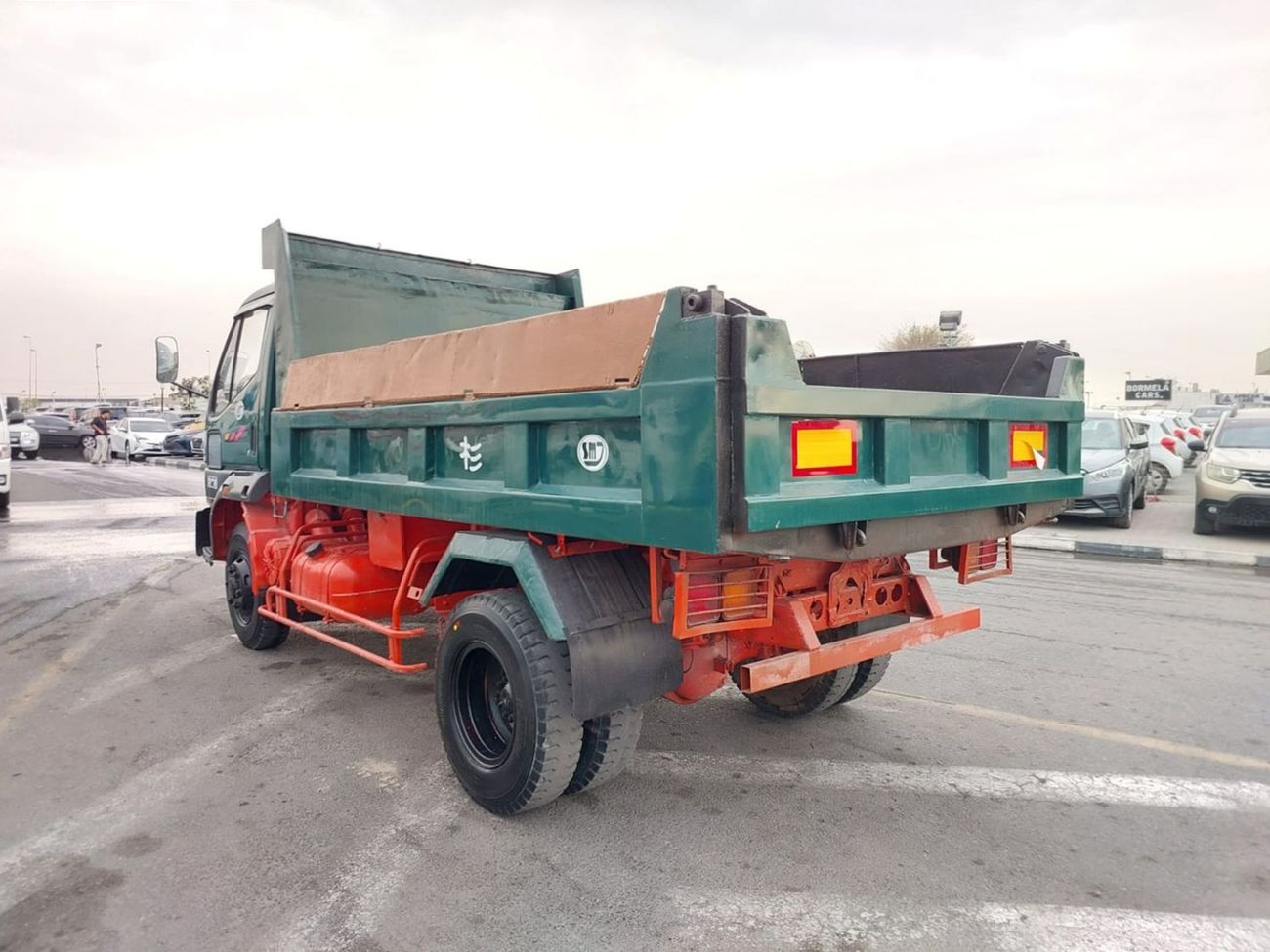 Mitsubishi Fighter (RAMADAN OFFER) MITSIBISHI FIGHTER MIGNON TRUCK RHD 1995 MODEL 8.2 L DIESEL MANUAL(PM01085)