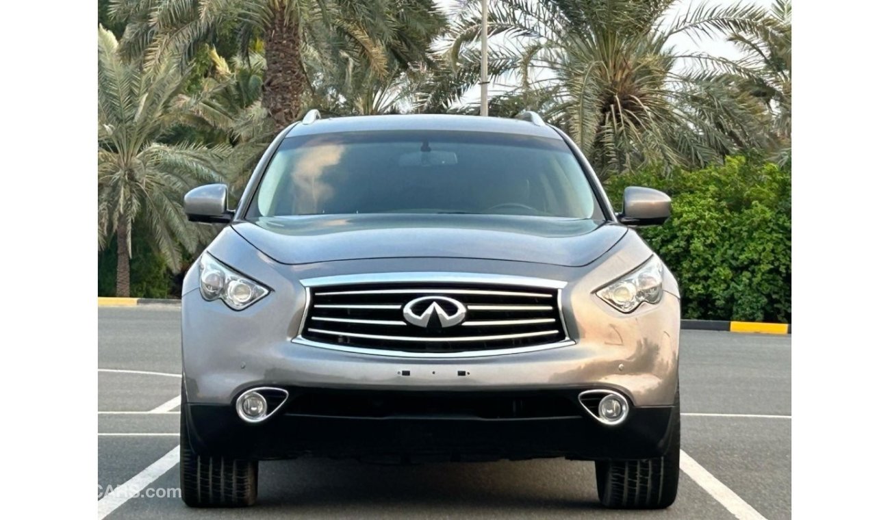 Infiniti QX70 Sport Luxury Infiniti QX-70 2016 GCC V6 3.7L//Perfect condition // Full option