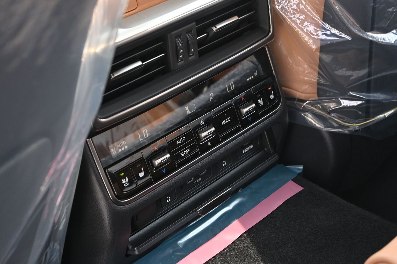 Lexus LX700h SIGNATURE 3.5L Twin-Turbo + Hybrid V6, Model 2026, Color Black inside Tan