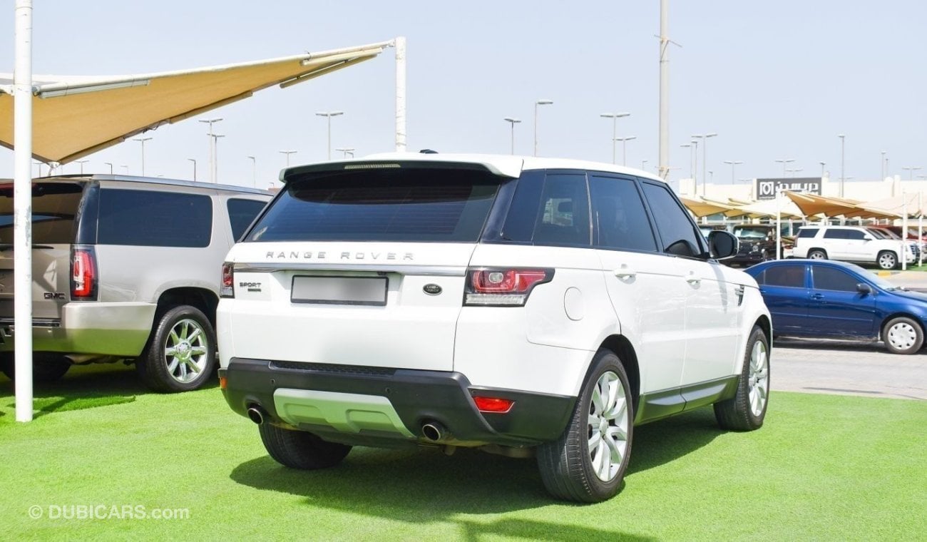 Land Rover Range Rover Sport HSE The car is very good, in perfect condition, looks clean from the inside and outside without any acci