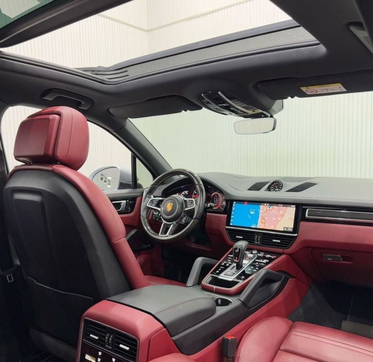 Porsche Cayenne S 2.9L (440 HP) 2019 Porsche Cayenne S, Warranty, Full Porsche Service History, Full Options, Low Km
