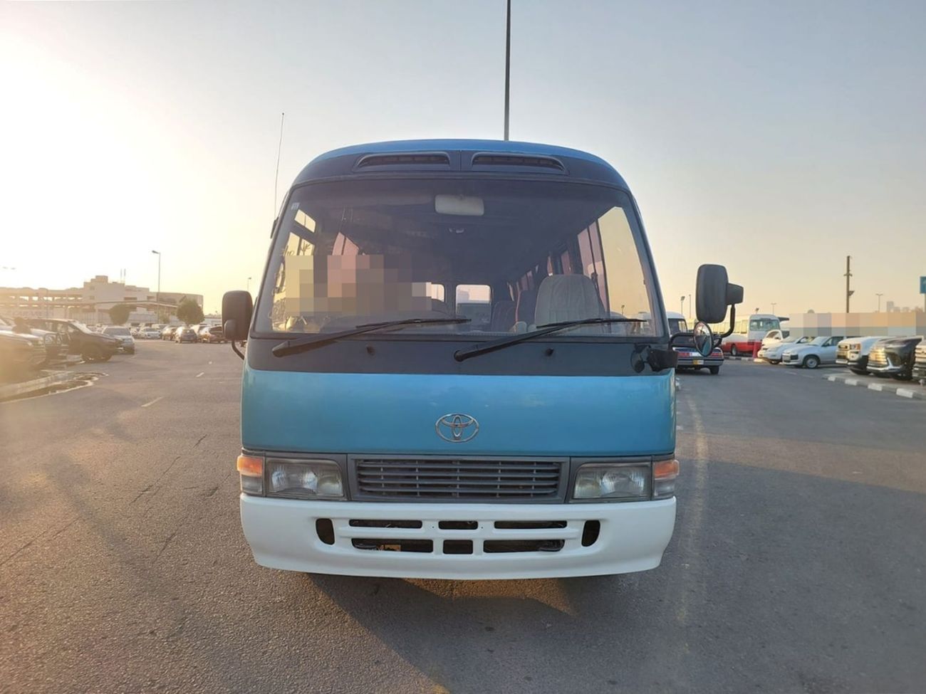 Toyota Coaster TOYOTA COASTER BUS RHD 1999 MODEL 4.1 L DIESEL AUTOMATIC(PM05798)