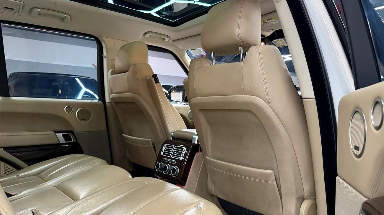 Land Rover Range Rover LWB HSE P360 3.0L GCC VOUGE V8 HSE FULL ORIGINAL PAINT AND SERVICE HISTORY