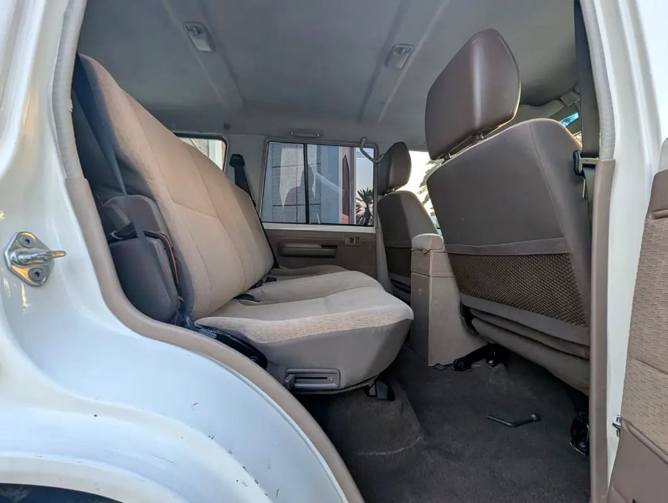 تويوتا لاند كروزر 70 Land Cruiser 76 Series 1VD-FTV 4.5L V8 Turbo-Diesel Excellent Condition