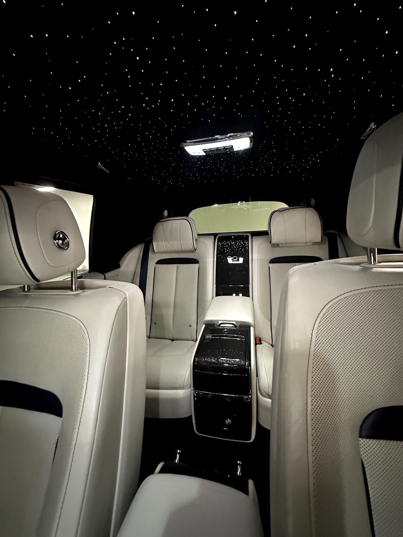 رولز رويس كولينان black badge