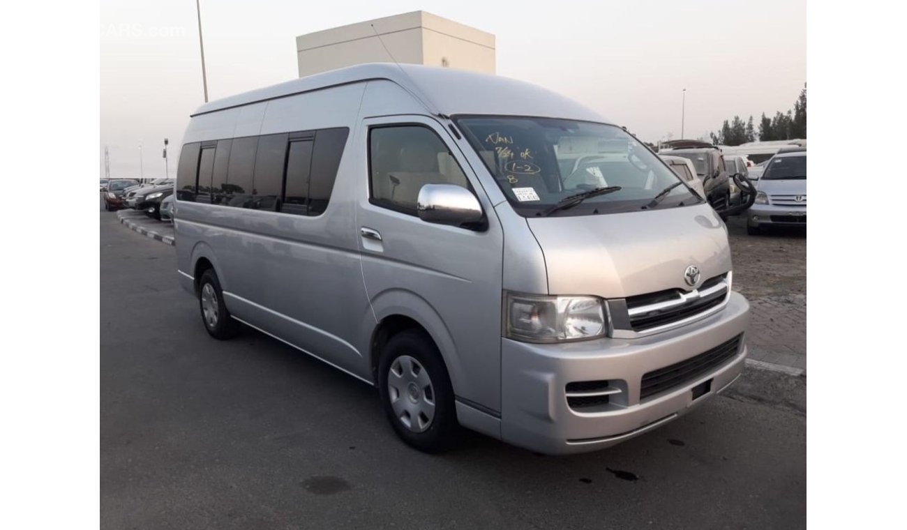 تويوتا هاياس Toyota Hiace Commuter Van (Stock no PM 184 )