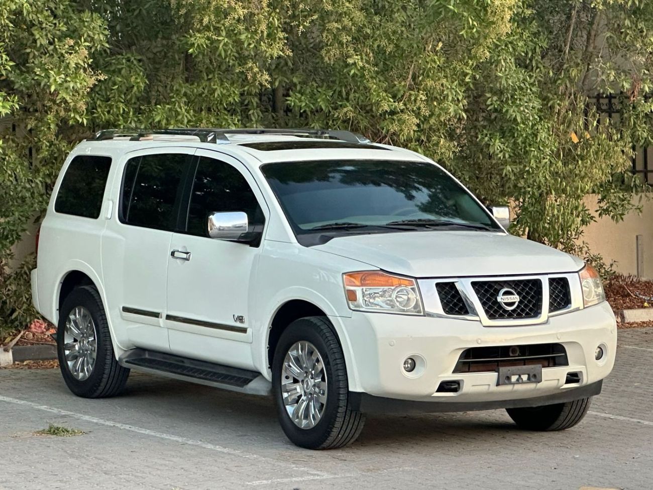 Nissan Armada LE خليجي