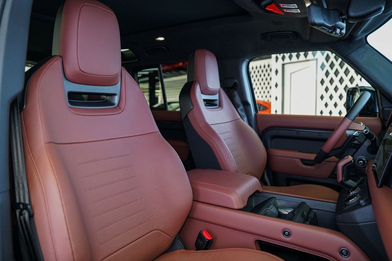 Land Rover Defender 110 P635 OCTA V8