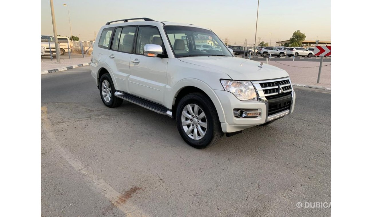 Mitsubishi Pajero FULL OPTION FACE-LIFT 2020 GLS 4WD 3.8L V6 2011 GCC SPECIFICATION