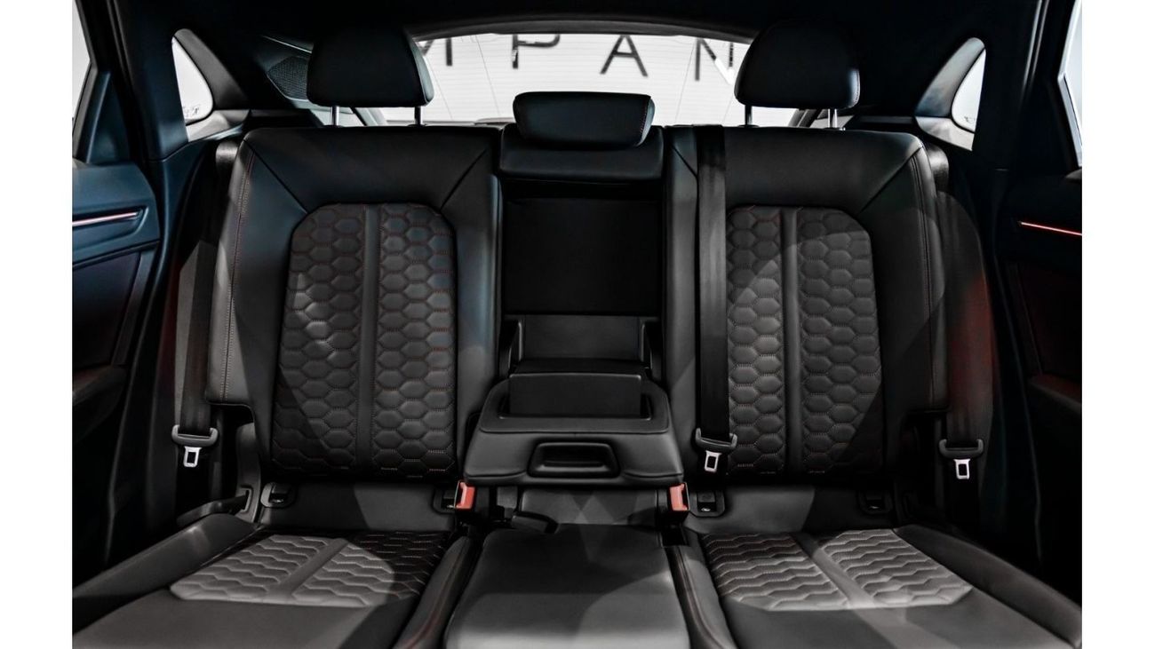 أودي RSQ3 2023 Audi RSQ3, 2025 Audi Warranty, 2027 Audi Service Contract, Low KMs, GCC