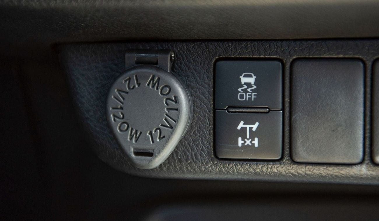 تويوتا هيلوكس TOYOTA HILUX 2.4L MID OPTION A/T MY2025 FOR EXPORT