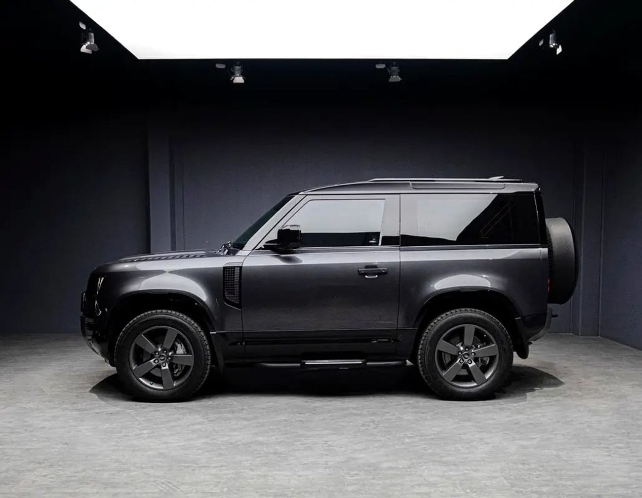 Land Rover Defender P400 90 X-Dynamic HSE 3.0L (5 Seater)