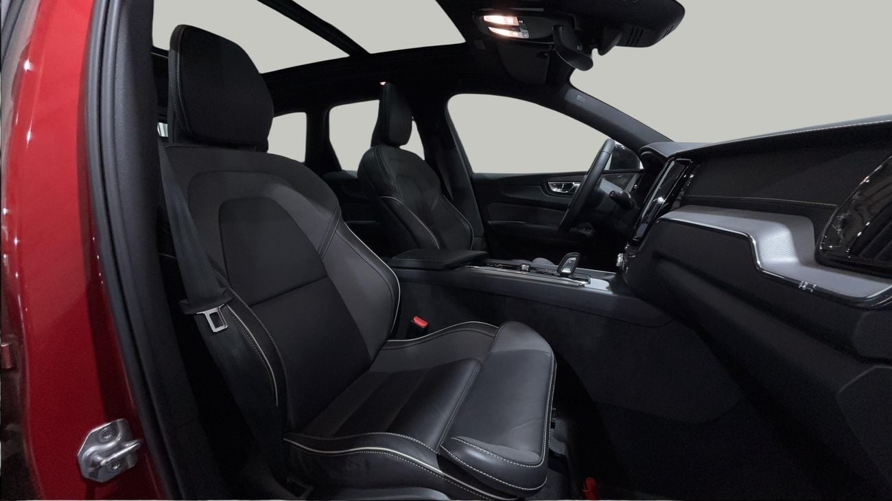 فولفو XC 60 كارس24 هي سوق ضخم للسيارات المستعملة موثوق ومضمون ٪كارس24 هي سوق ضخم للسيارات المستعملة موثوق ومضمون