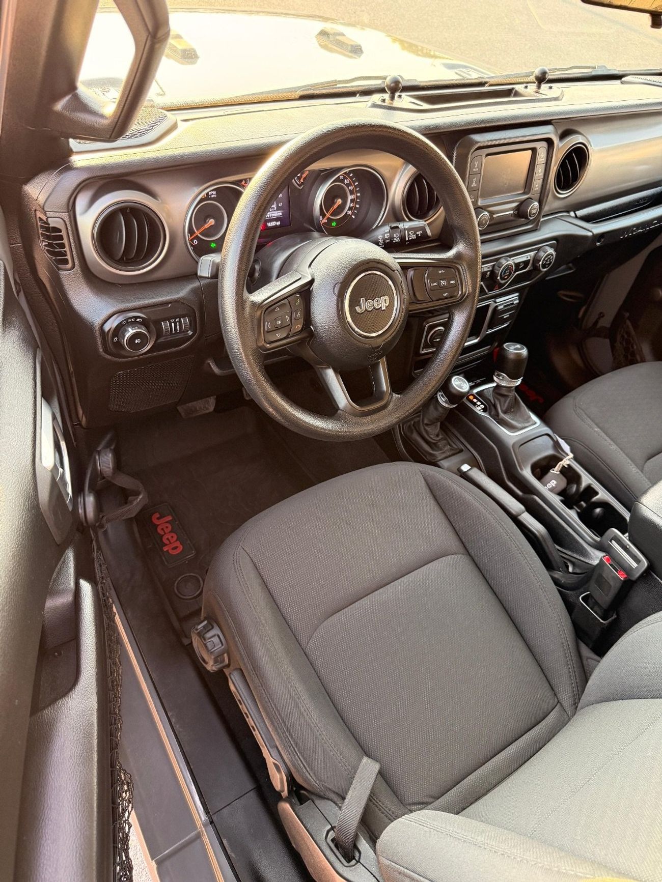 جيب رانجلر Unlimited Sport 3.6L A/T