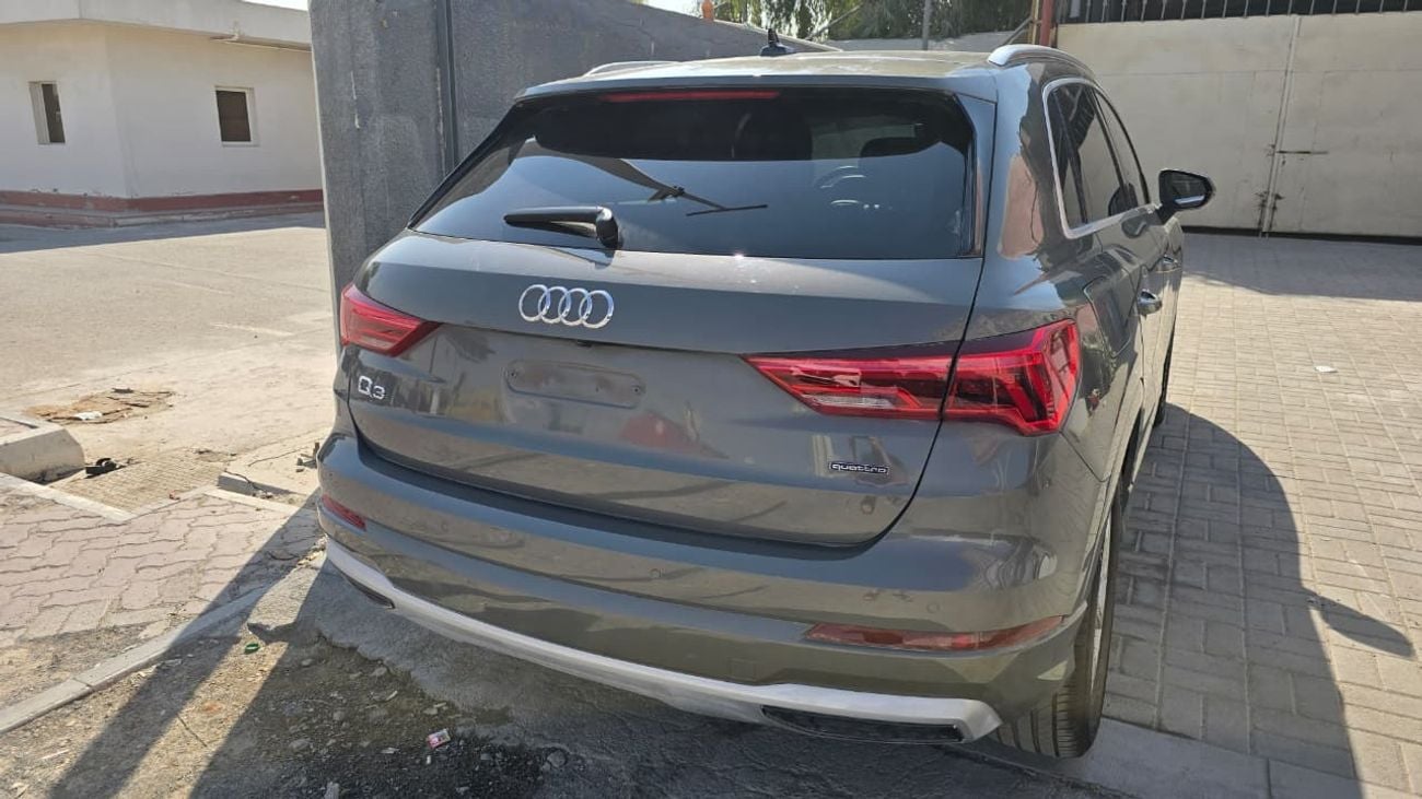 أودي Q3 40 TFSI quattro S Line 2.0L SUV Coupe