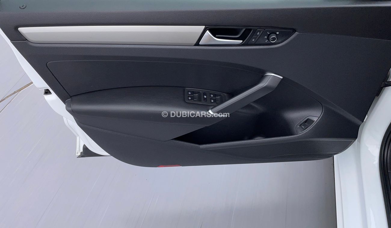 Volkswagen Passat SE 2.5 | Under Warranty | Inspected on 150+ parameters