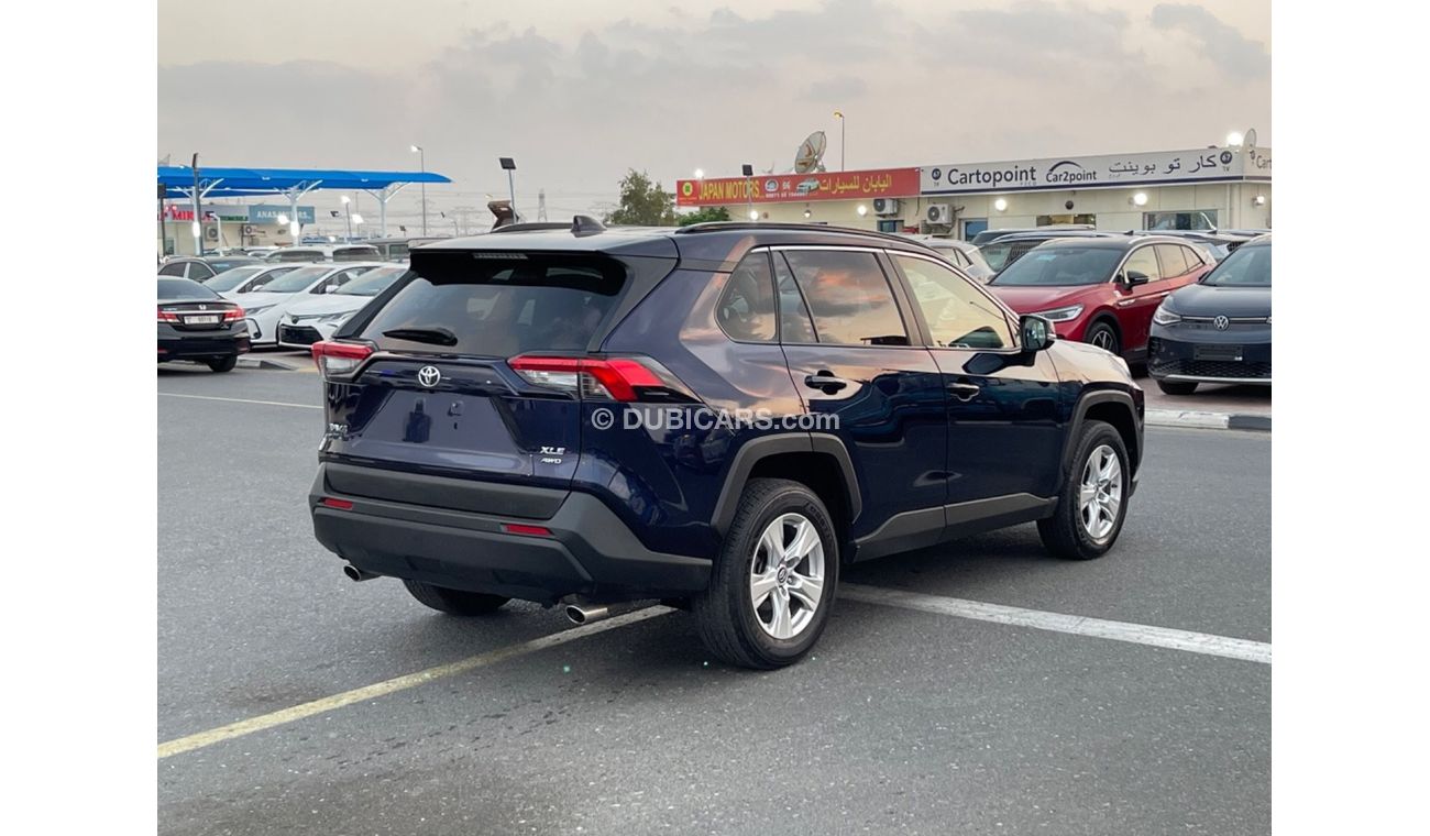 Toyota RAV4 2019 TOYOTA RAV4 XLE 4x4
