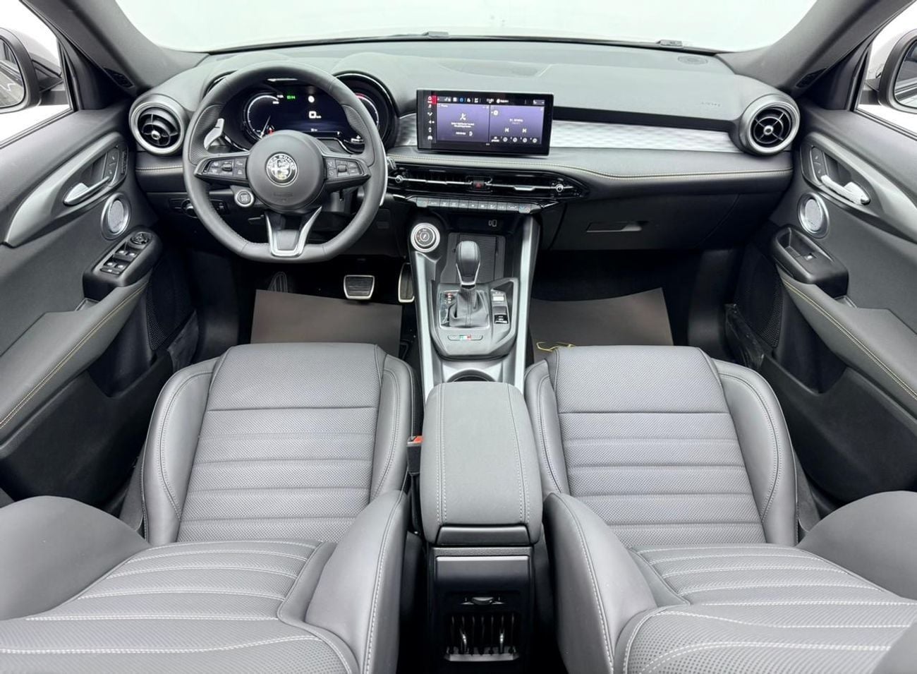 Alfa Romeo Tonale 2025 Alfa Romeo Tonale Veloce, 5 Years Alfa Romeo Warranty and Service Pack, Brand New, GCC