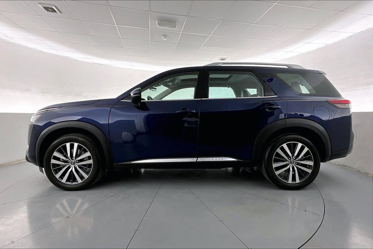 نيسان باثفايندر SL | عرض العيد الحصري | خالية من أضرار الفيضانات