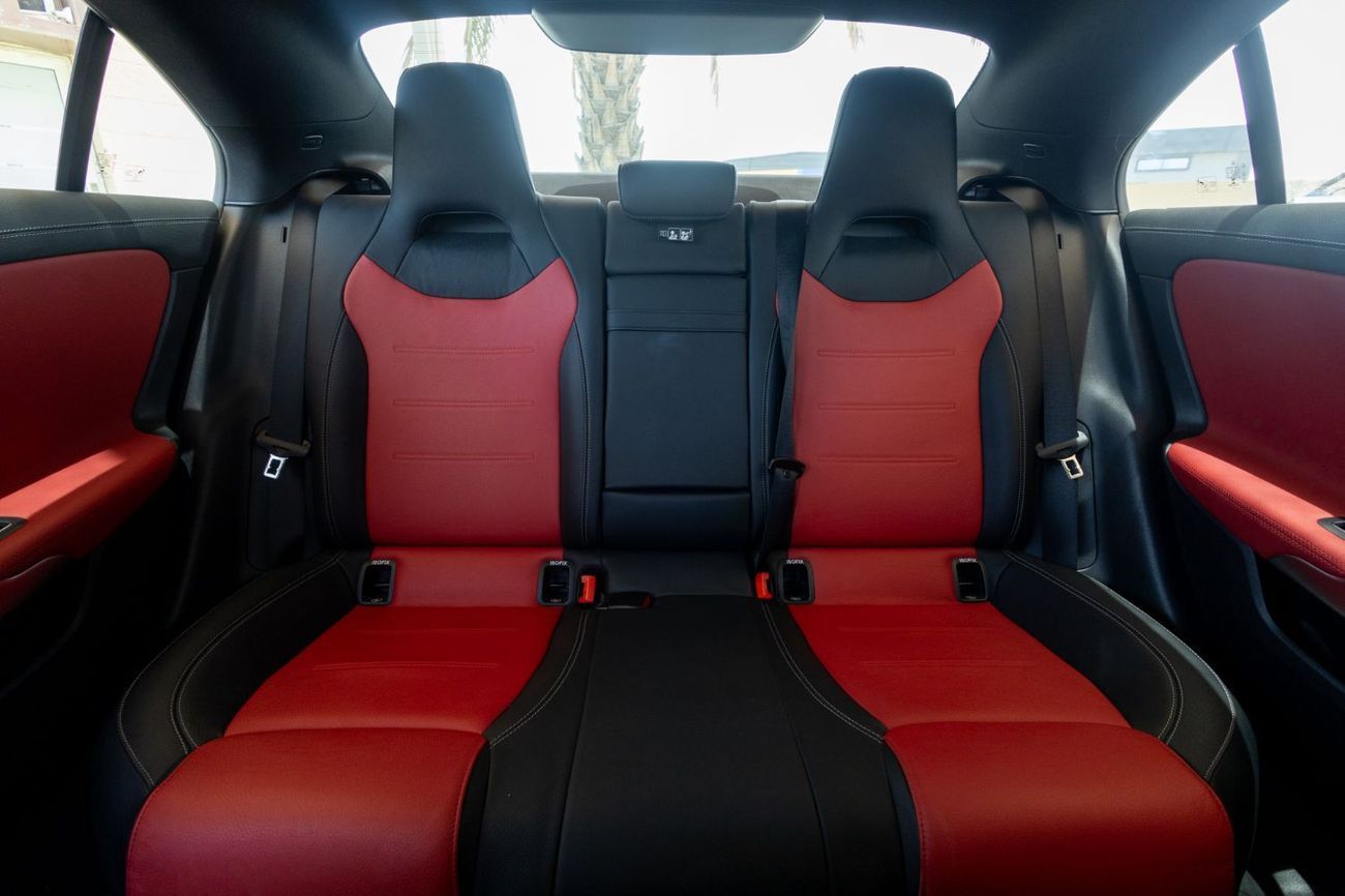 مرسيدس بنز CLA 250 Premium + 2.0L