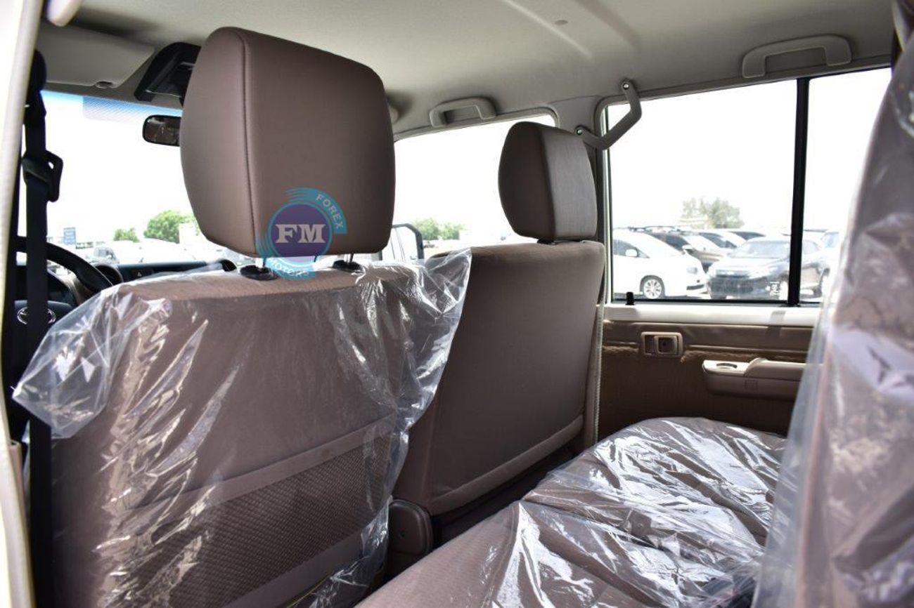 تويوتا لاند كروزر 70 76 LX V6 4.0L 4WD 6 Seater Manual