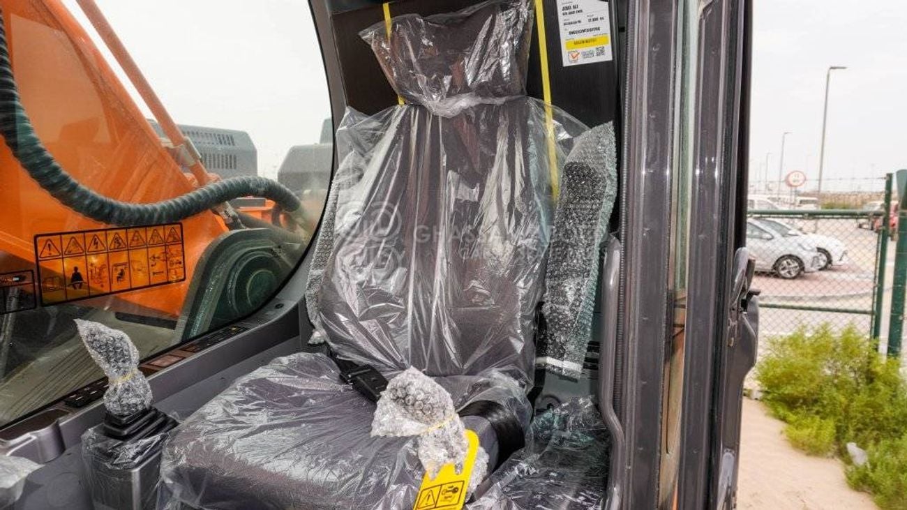 Develon DX360LCA DX360LCA-7M Crawler Excavator MY2025