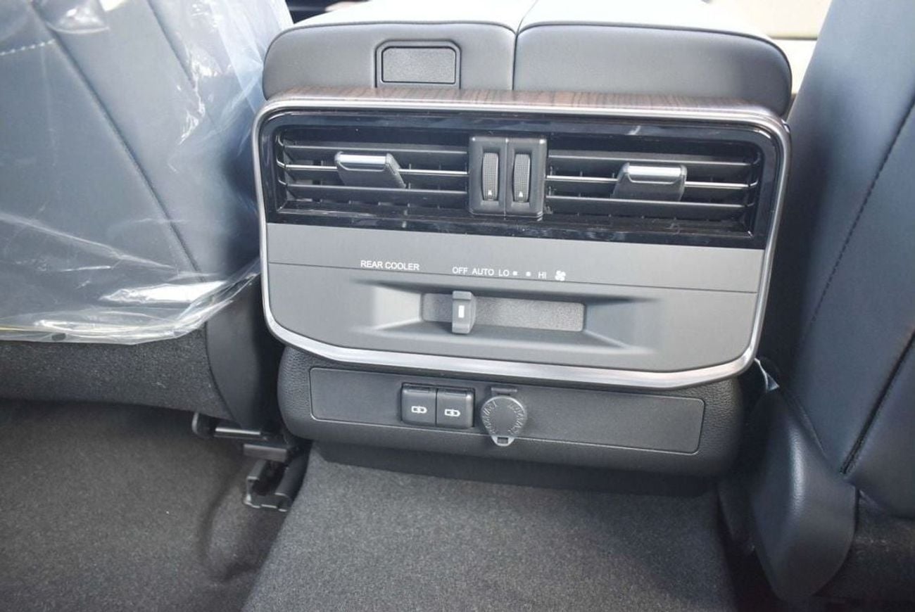 تويوتا لاند كروزر TOYOTA LC300 3.3L DIESEL GXR HI 2024 MODEL GCC