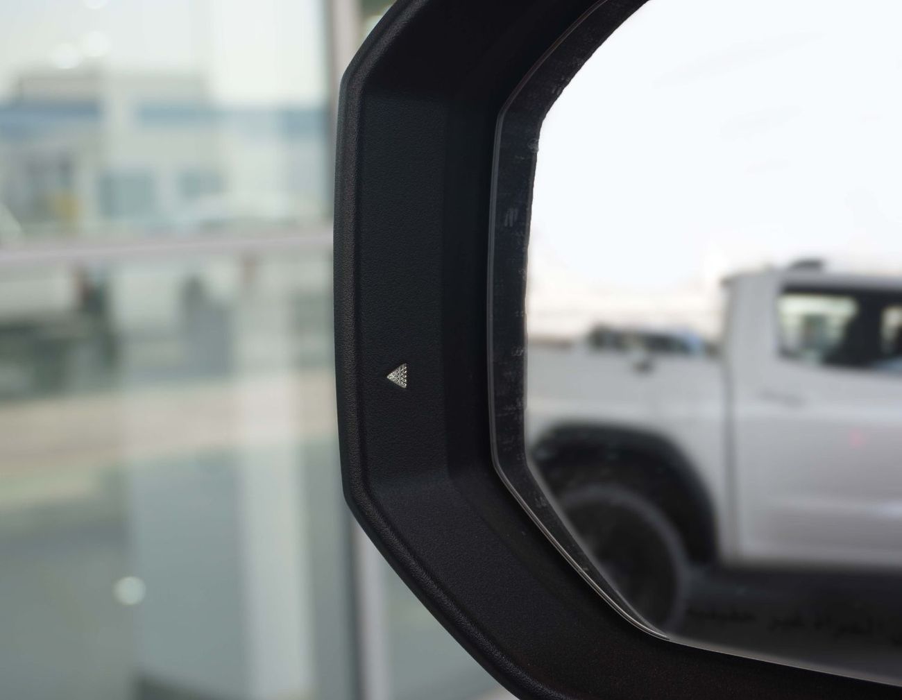 Rely R8 COMFORT 4x4 2.4L M/T 2026 MODEL
