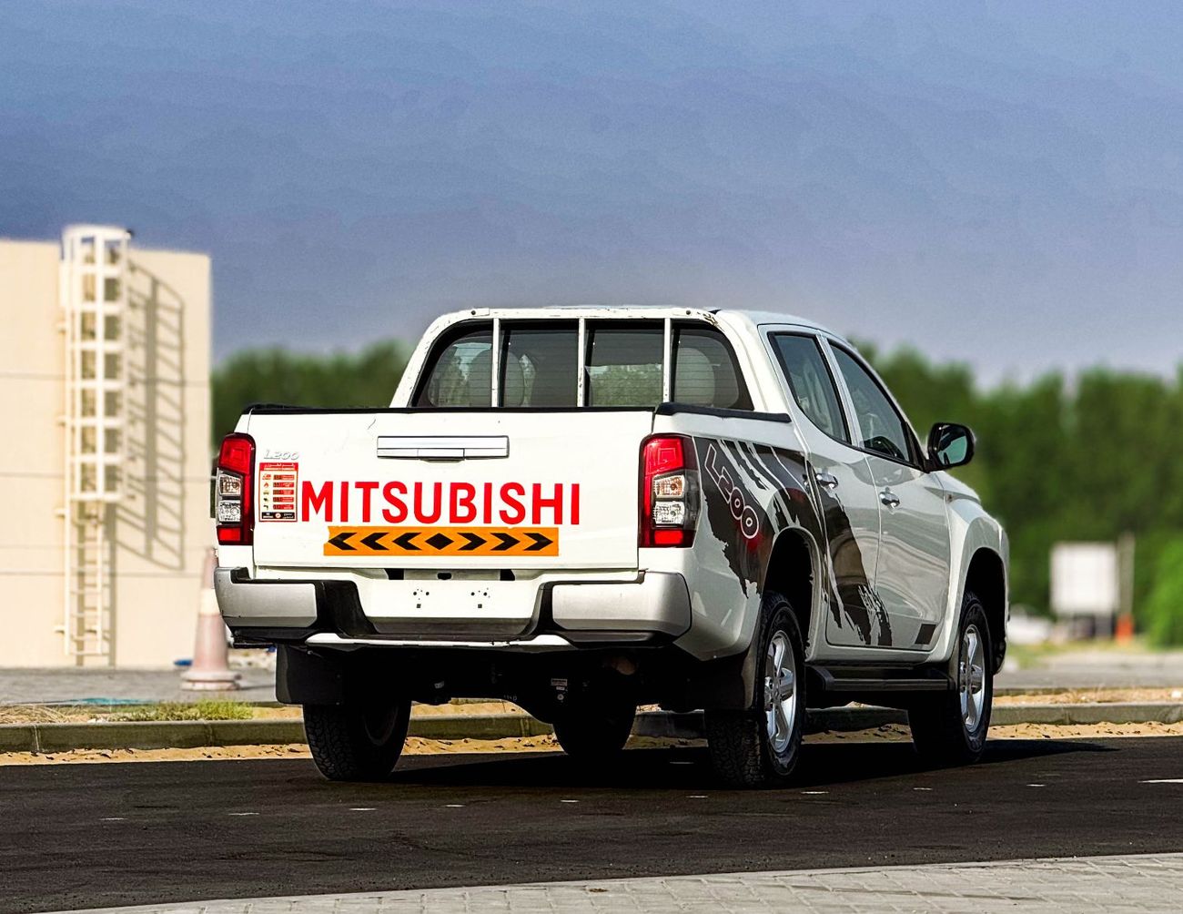 ميتسوبيشي L200 ميتسوبيشي L200 موديل 2023 دفع رباعي خليجي 2.4 لتر بحالة ممتازة بدون حوادث 1008 شهرياً