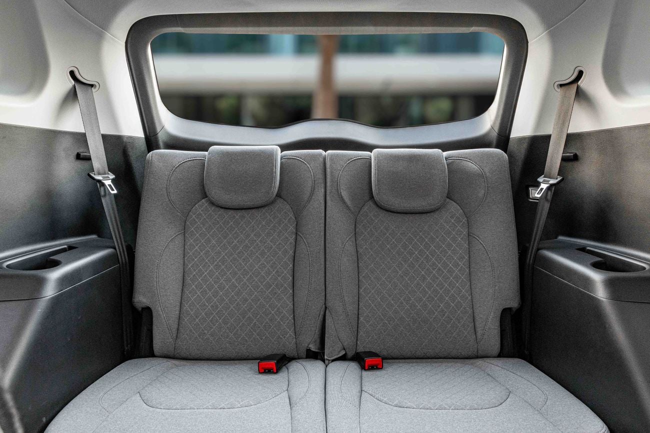 Chevrolet Captiva Captiva BASIC | 1,371 P.M | 0% Downpayment | Chevrolet Warranty + Service Contract