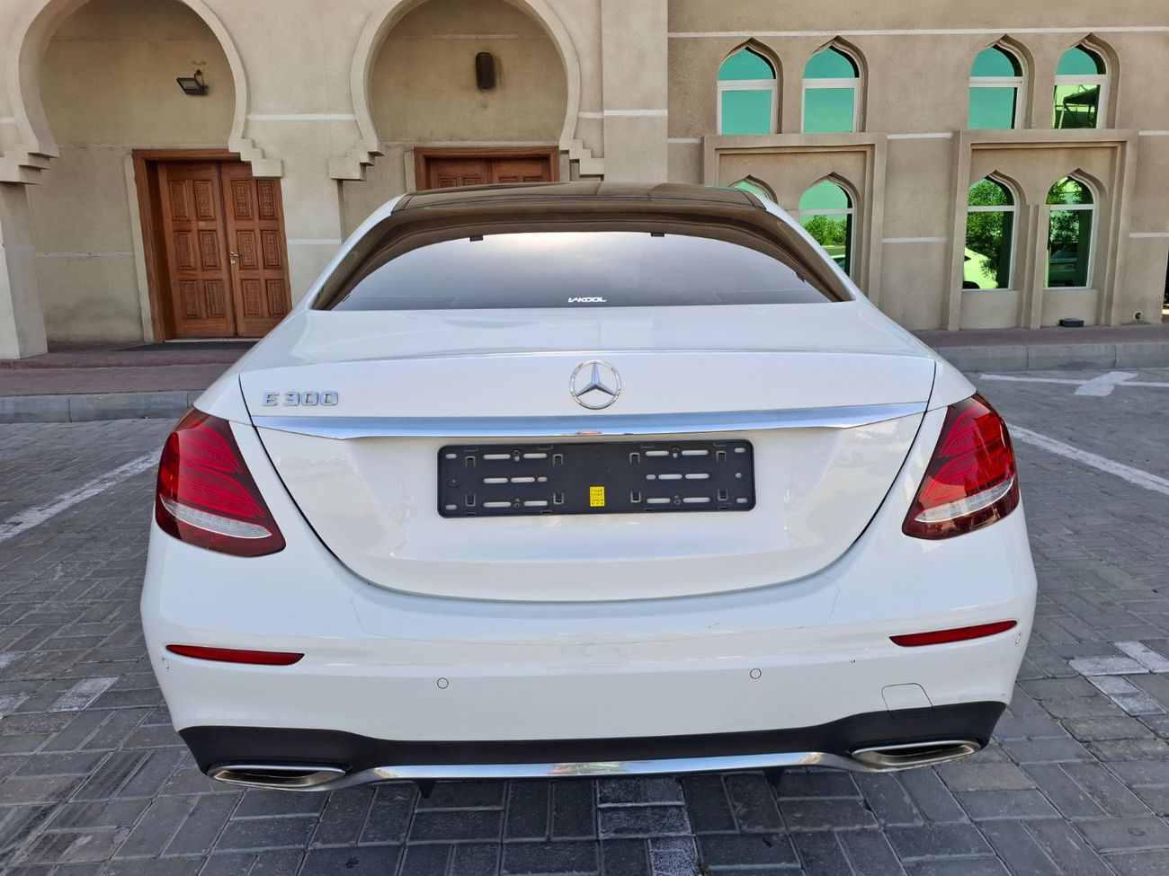 Mercedes-Benz E300 Mercedes-Benz E300 2018 full option