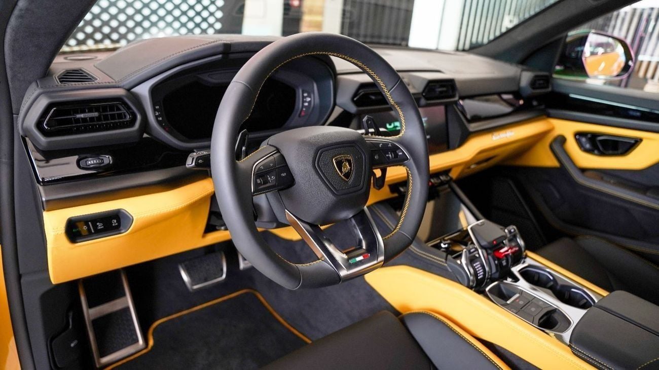 Lamborghini Urus Lamborghini Urus SE - Hybrid - 2025 (Warranty Available)