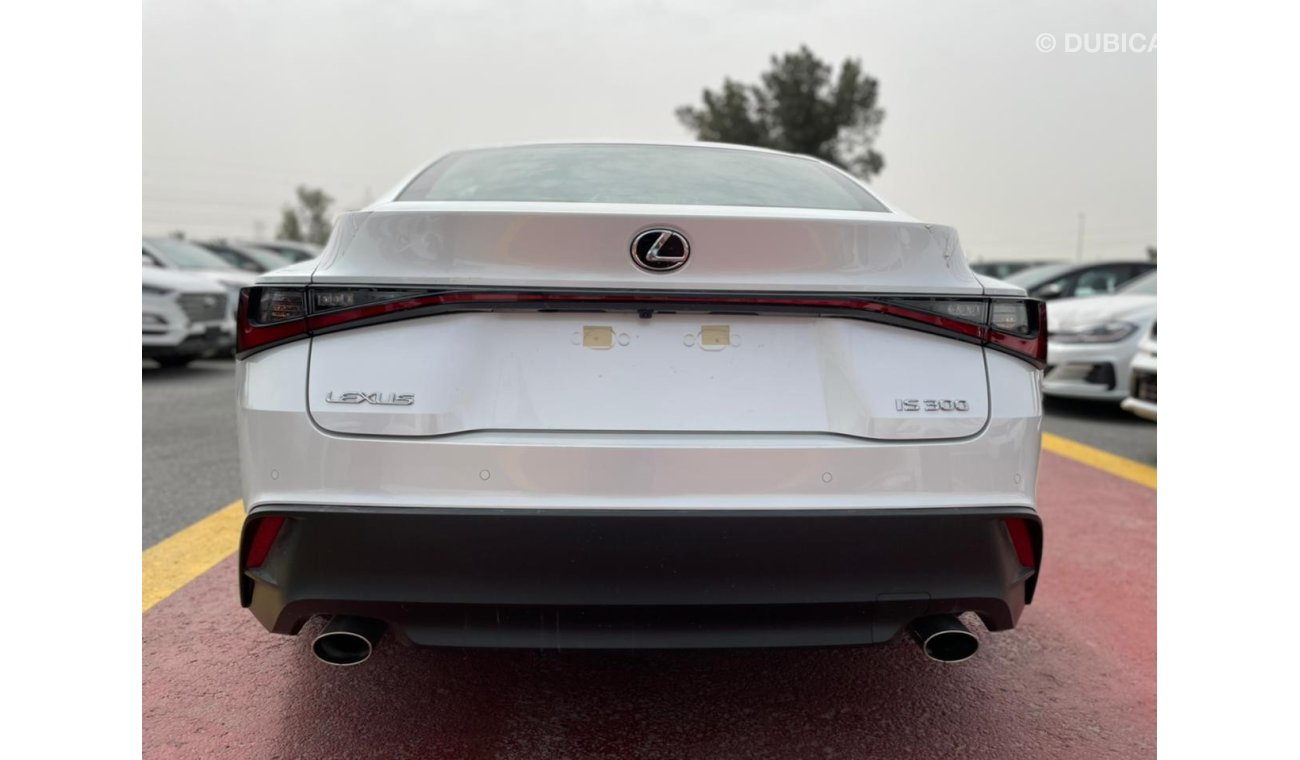 لكزس IS 300 LEXUS IS 300 2021 MODEL، 2.0L، WHITE WIT BEIGE، عجلات مصنوعة من الجلد للتصدير والتسجيل المحلي