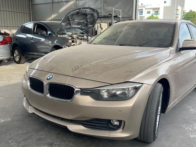 بي أم دبليو 328i