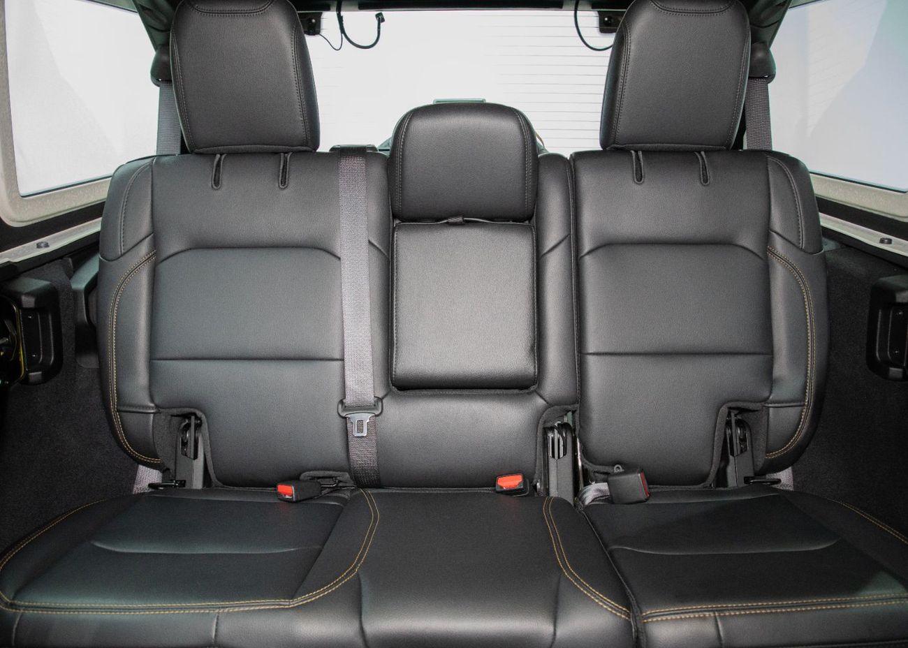 جيب رانجلر Unlimited Sahara 2.0L A/T