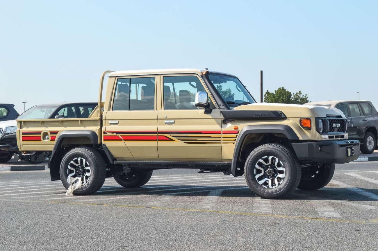 تويوتا لاند كروزر بيك آب TOYTOA LAND CRUISER 79 4.0L 4WD AT DC PICKUP 2025