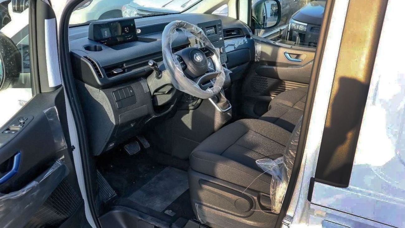 هيونداي ستاريا 3.5L Cargo Van | 5 Door | Automatic Transmission | Zero KM