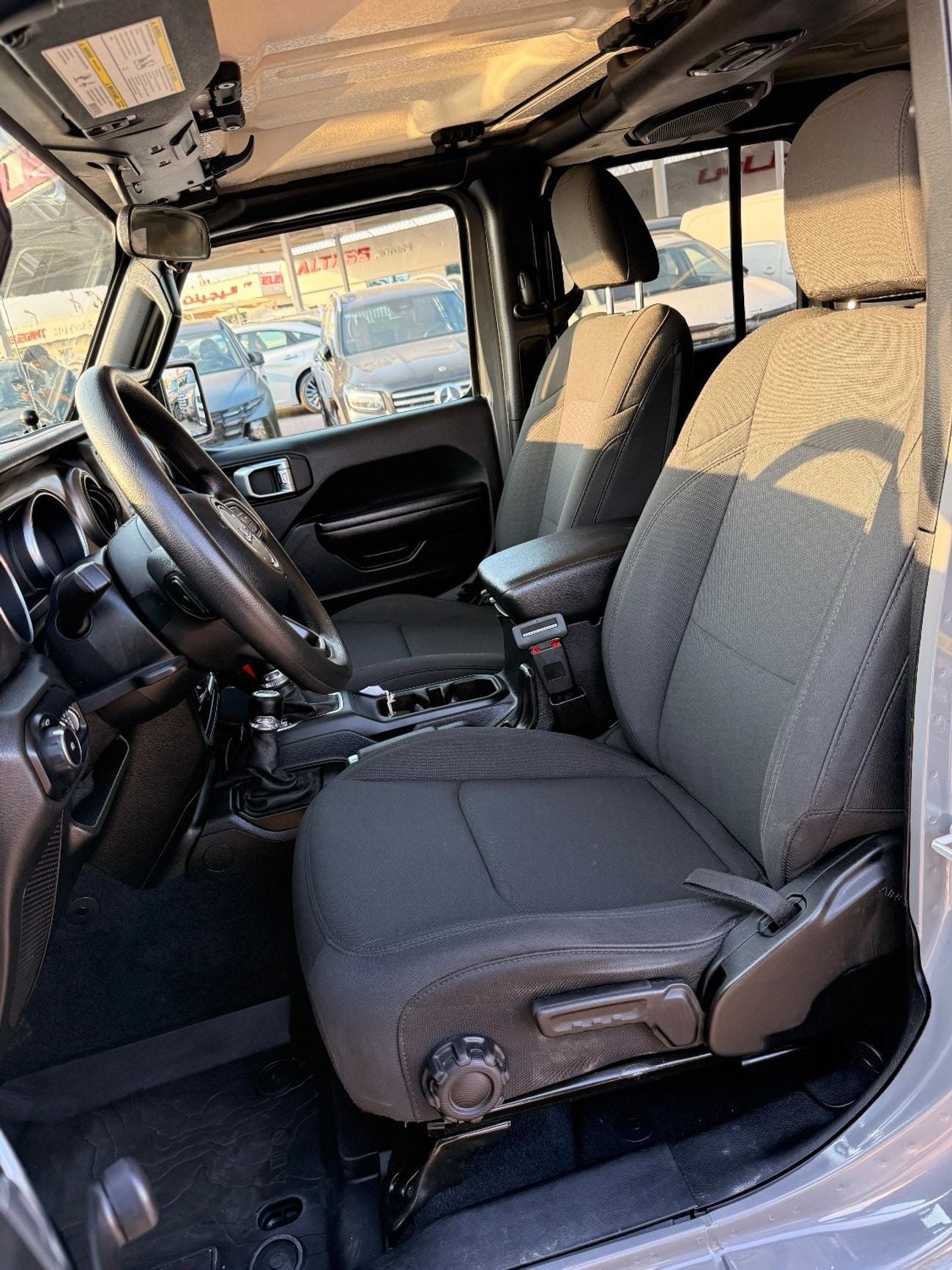 Jeep Wrangler Unlimited Sport 3.6L A/T