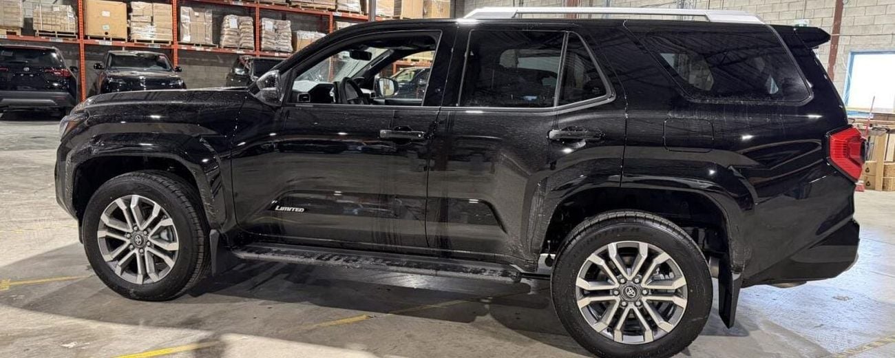 Toyota 4Runner LIMITED 7-Seater 2.4L