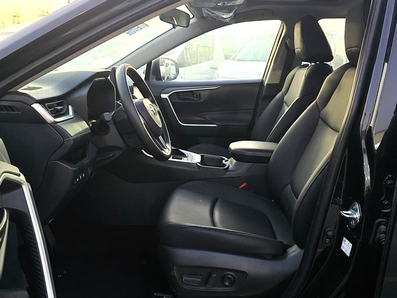 Toyota RAV4 Toyota rav4 2.5l hybrid 4*2 full option black color 2023 model