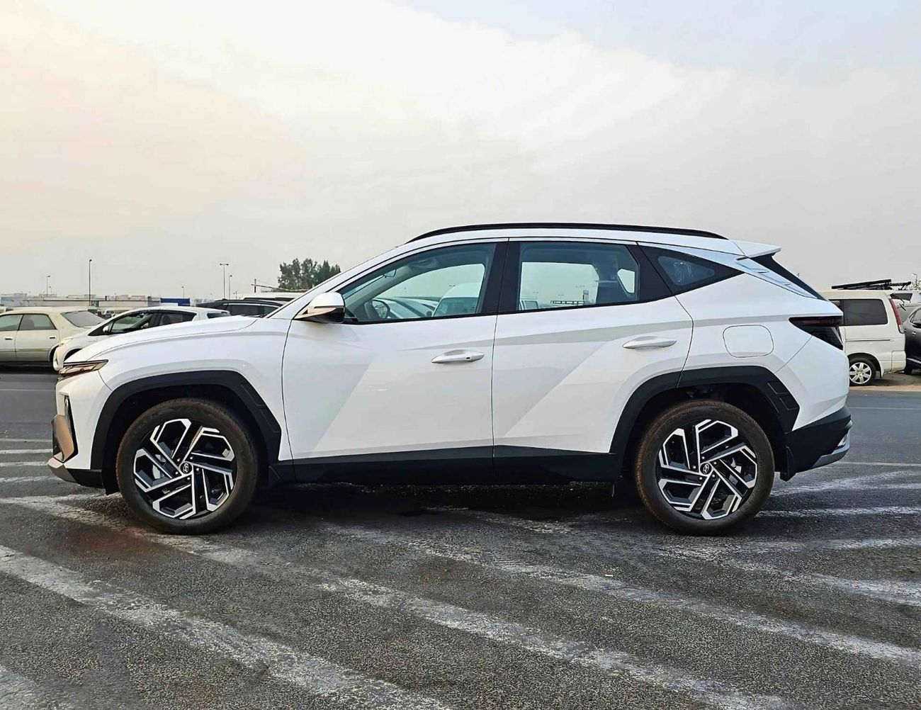 هيونداي توسون 2.0L PETROL V4/FULL OPTION WITH PANORAMIC ROOF/POWER SEATS/DIGITAL METER / CODE#HT2FO