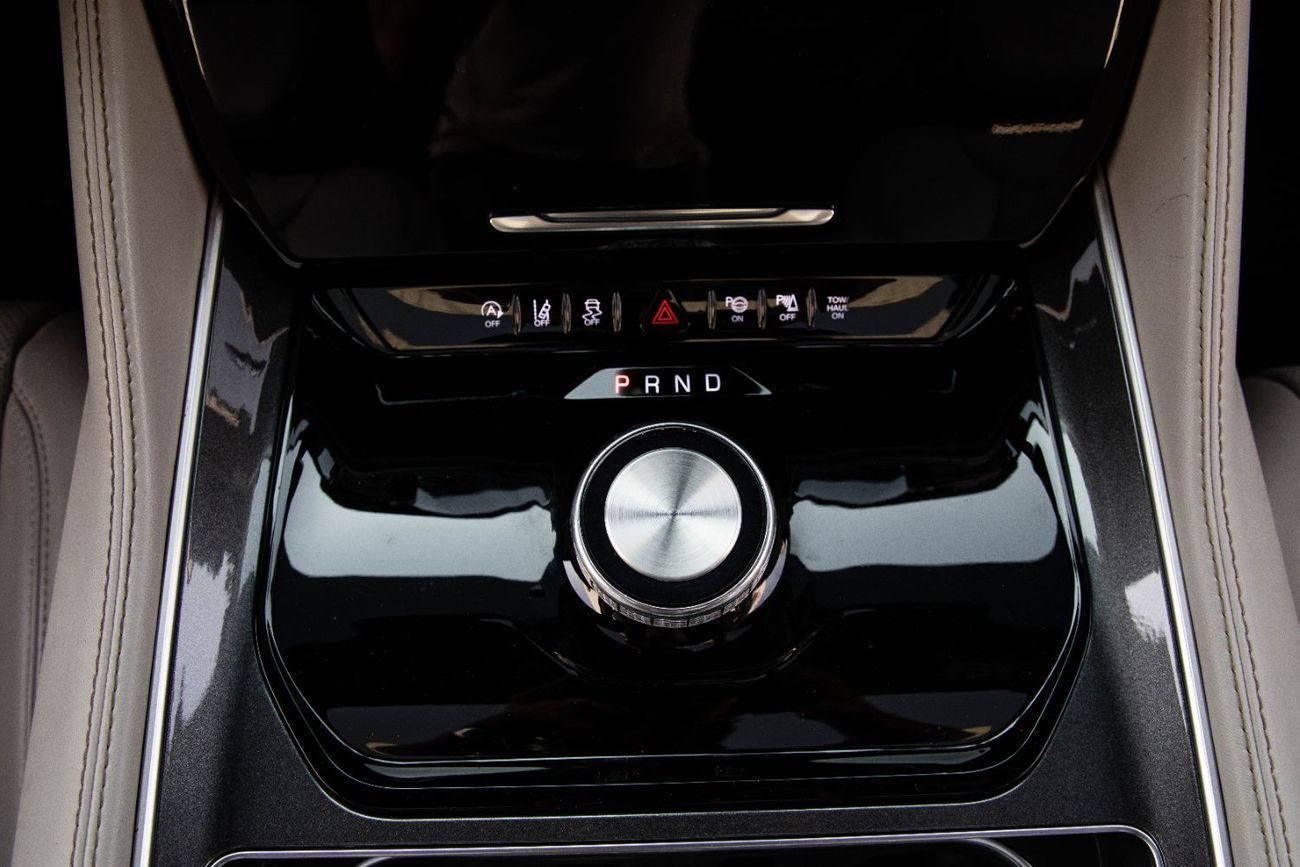 Jeep Wagoneer 2,938 P.M |  Wagoneer | 0% Downpayment | Like New!