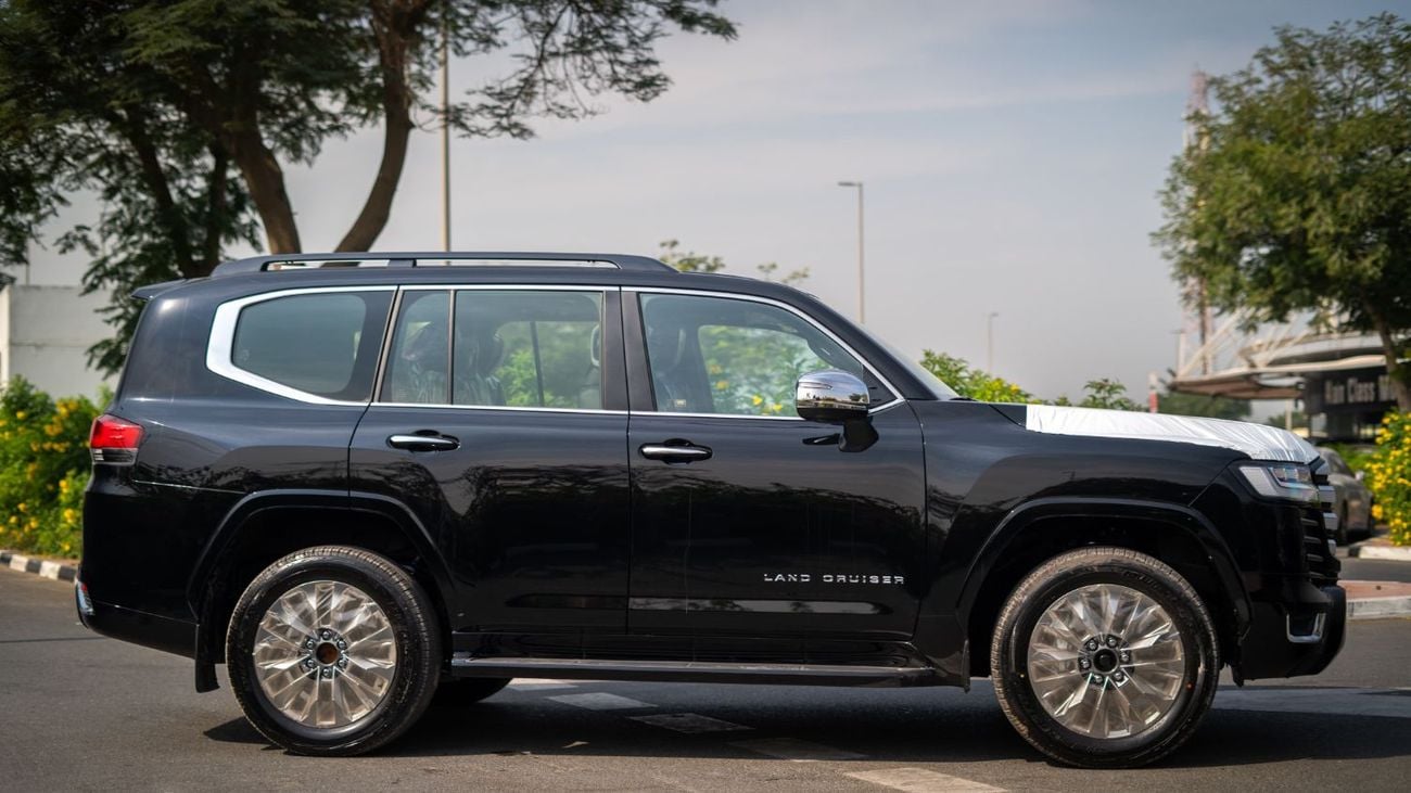 Toyota Land Cruiser LC300 VX V6 3.5L Petrol Twin-Turbo 2025YM Full Option