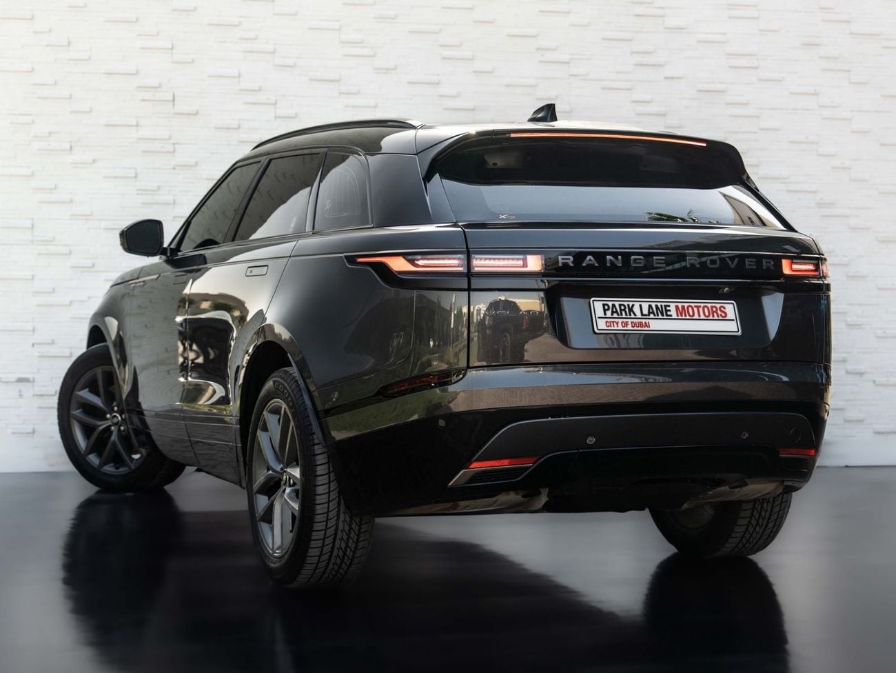 لاند روفر رينج روفر فيلار DYNAMIC SE Land Rover Range Rover Velar 2024