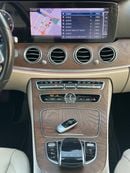 مرسيدس بنز E300 Mercedes E300 _American_2019_Excellent Condition _Full option